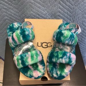 UGG W Cozetta Curly Slippers.  Size 12 Woman’s. See pictures.